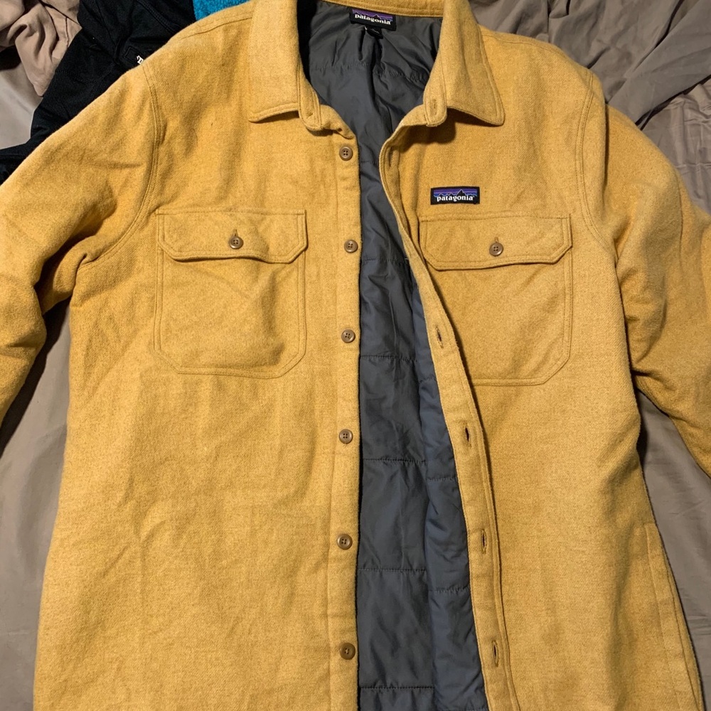 Men’s Patagonia insulated flannel jacket